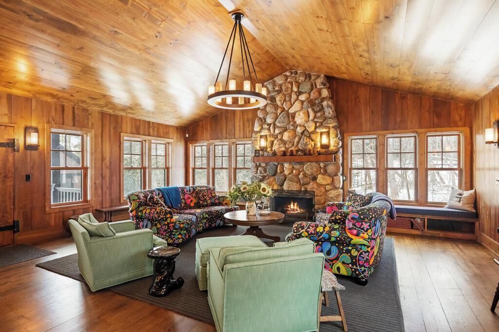 Photo of Livingroom in Bay Harbor