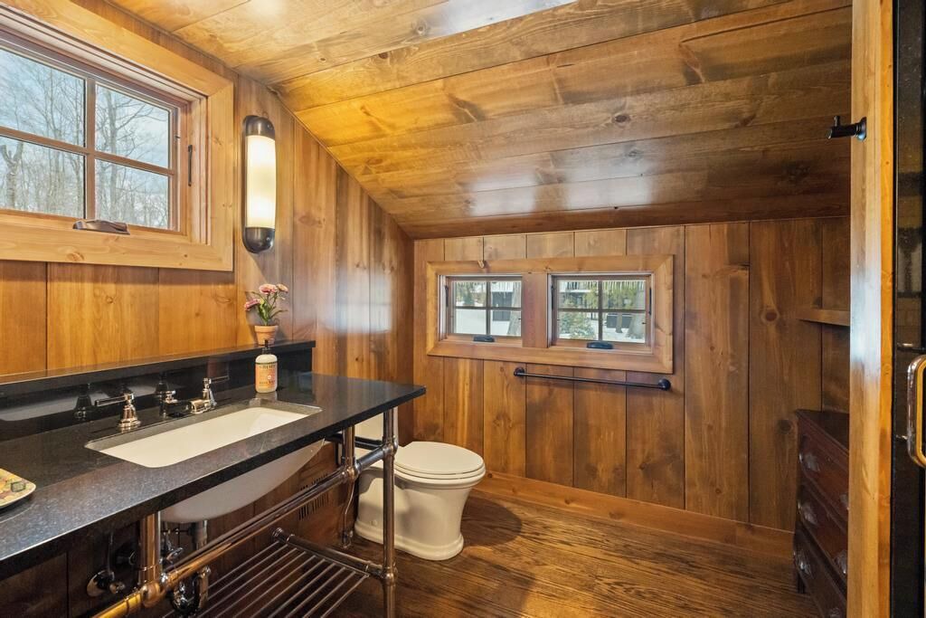 Photo of Bathroom in Bay Harbor