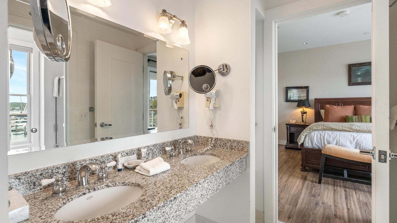 Photo of Bathroom in Bay Harbor
