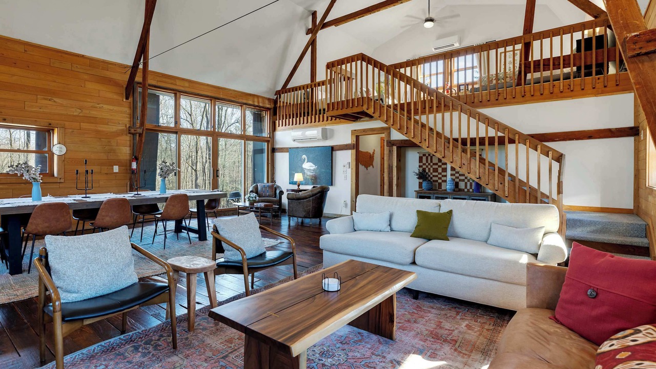 Photo of Livingroom in Allegan