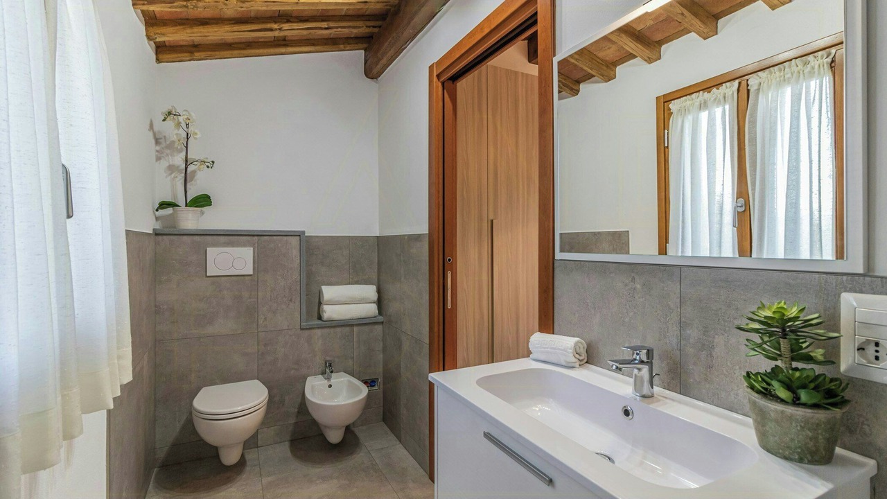 Photo of Bathroom in Cascine-La Croce