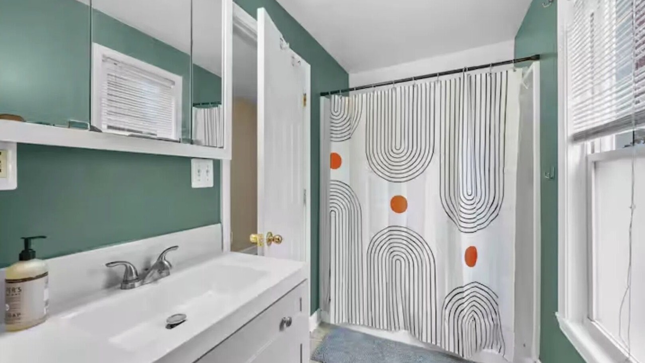 Photo of Bathroom in Mexicantown - Southwest Detroit
