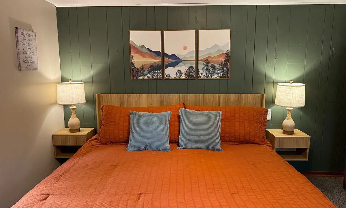 Photo of Bedroom in Ontonagon