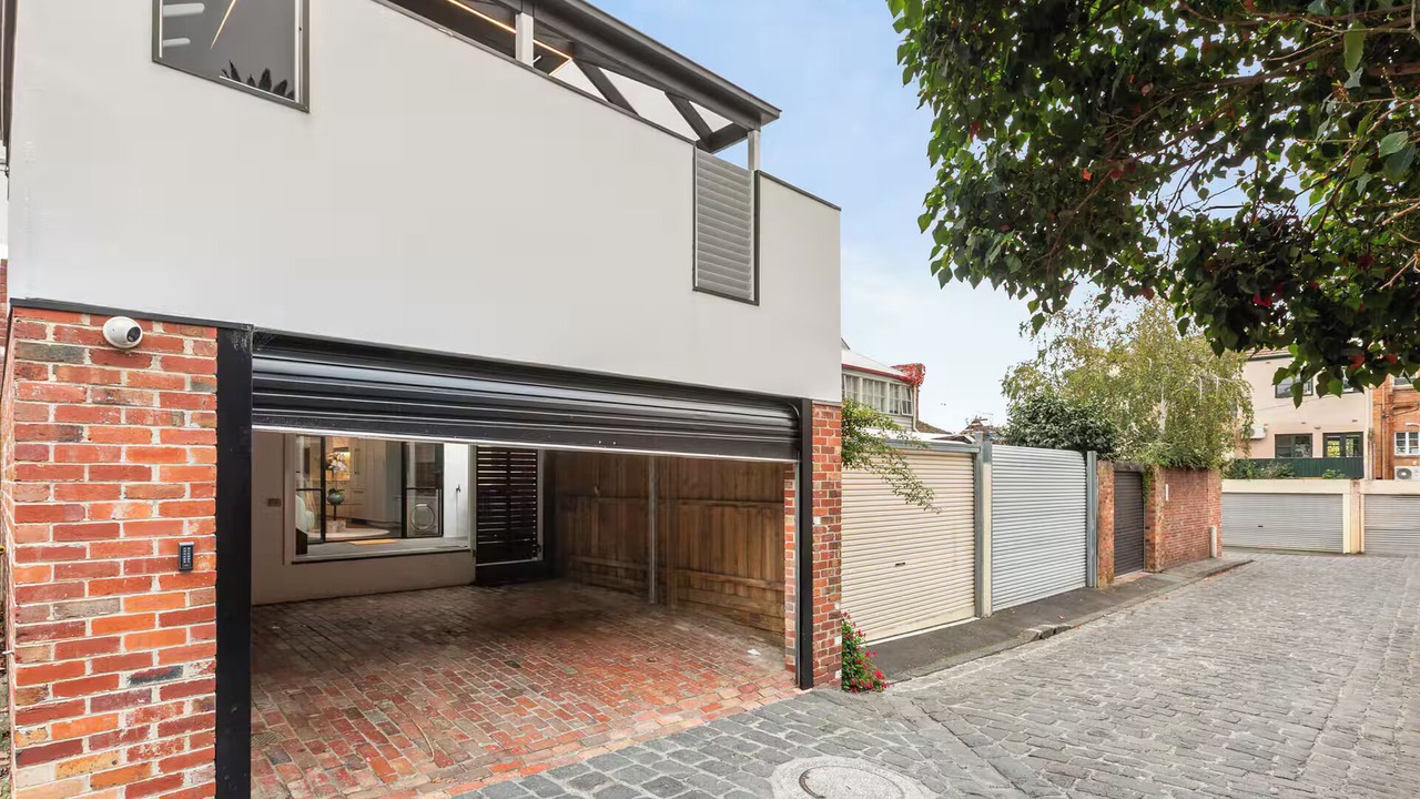 Photo of Outdoor in East Melbourne
