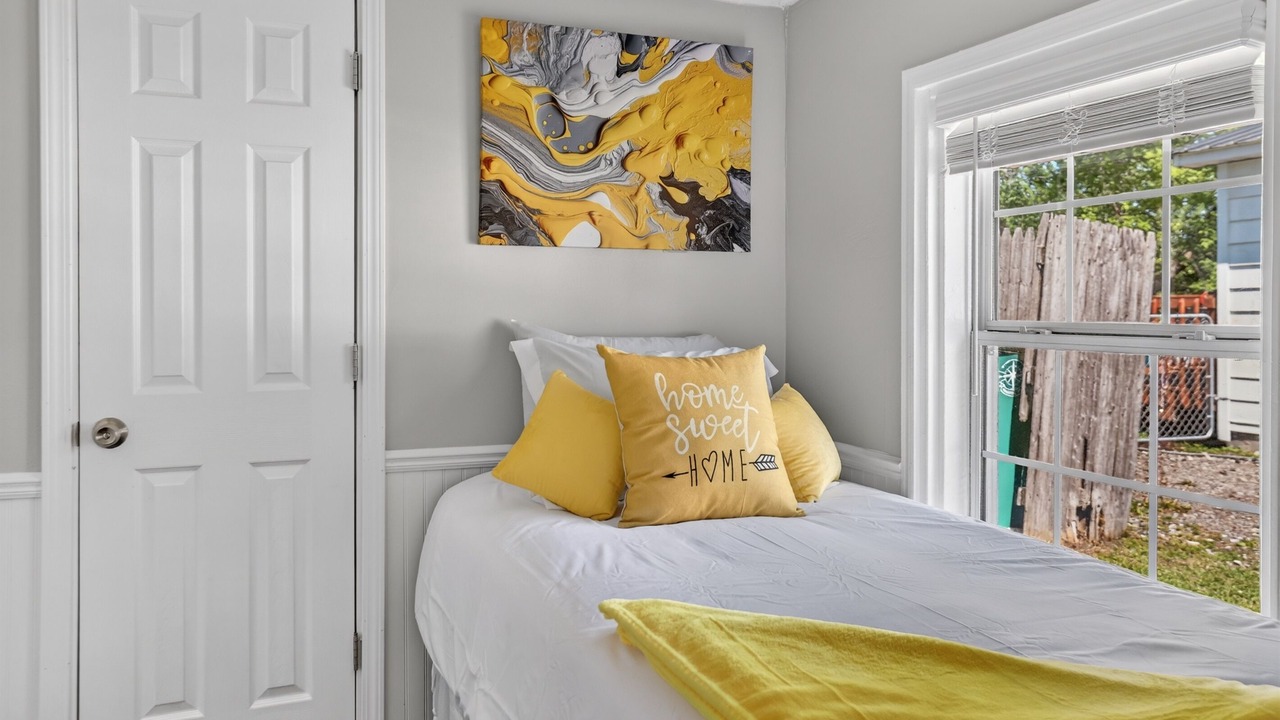 Photo of Bedroom in Bay City