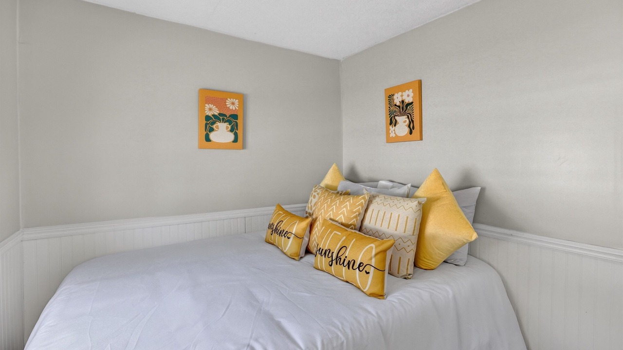Photo of Bedroom in Bay City