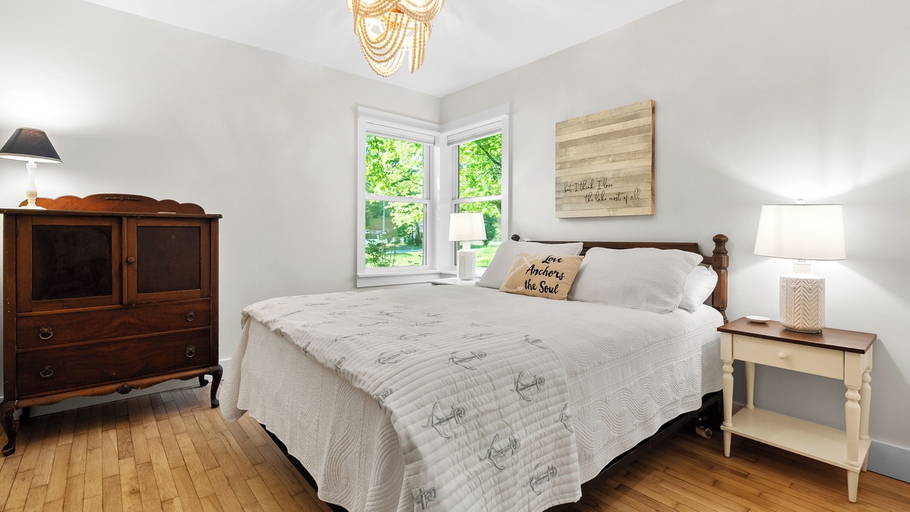 Photo of Bedroom in South Haven