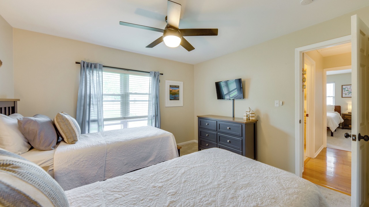 Photo of Bedroom in Twin Lakes
