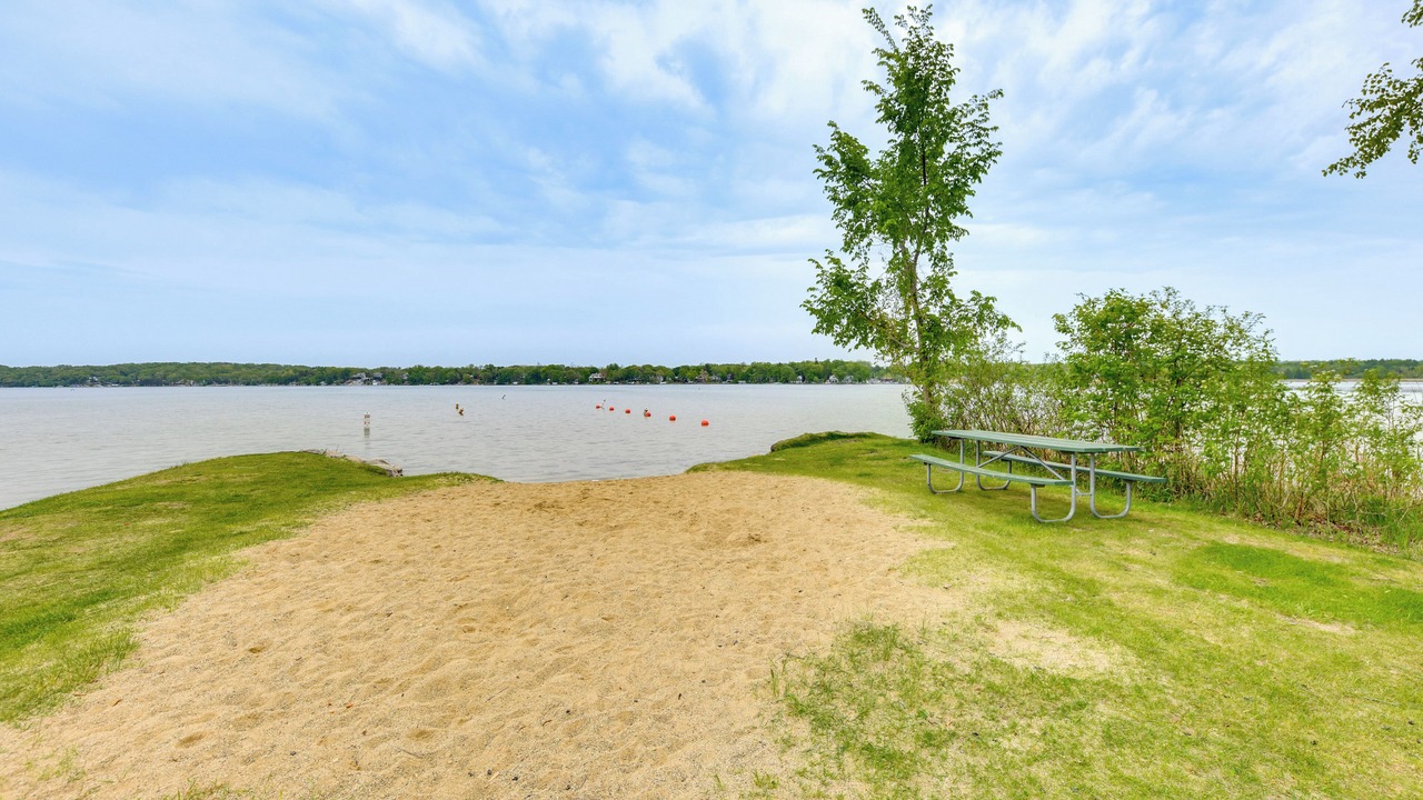 Photo of Others in Twin Lakes
