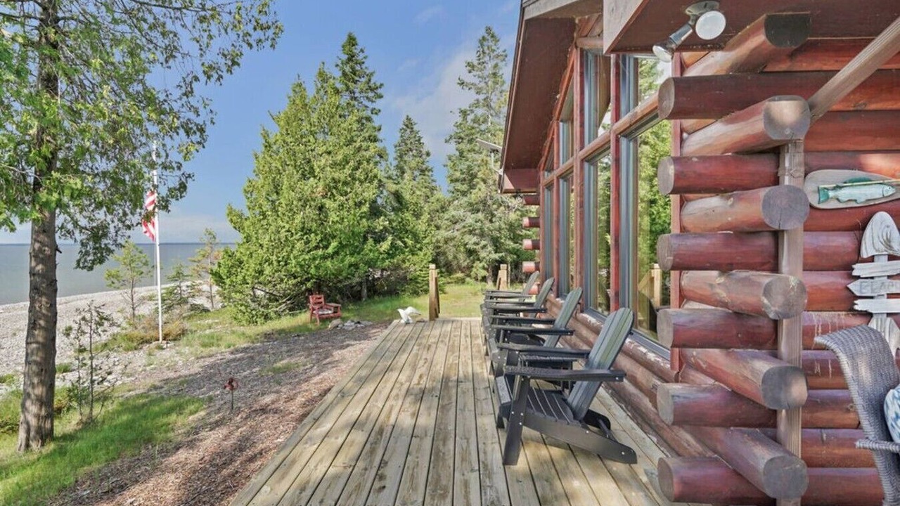 Photo of Patio Balcony in Alpena