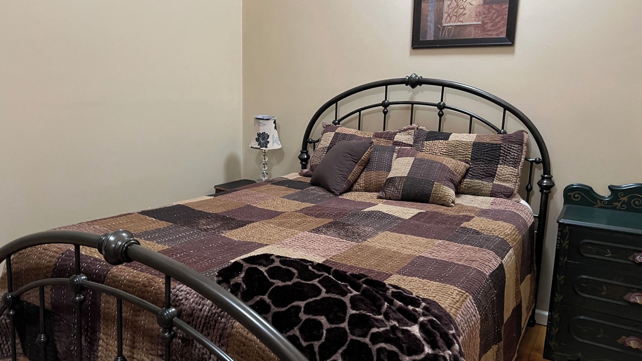 Photo of Bedroom in Onondaga