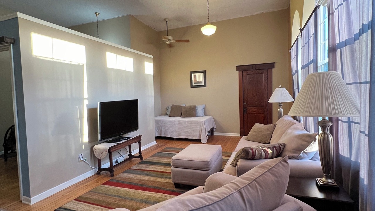 Photo of Livingroom in Onondaga