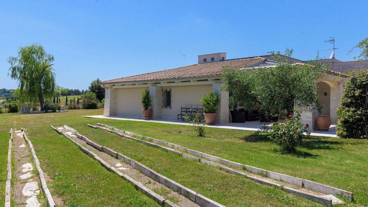 Photo of Outdoor in Saturnia
