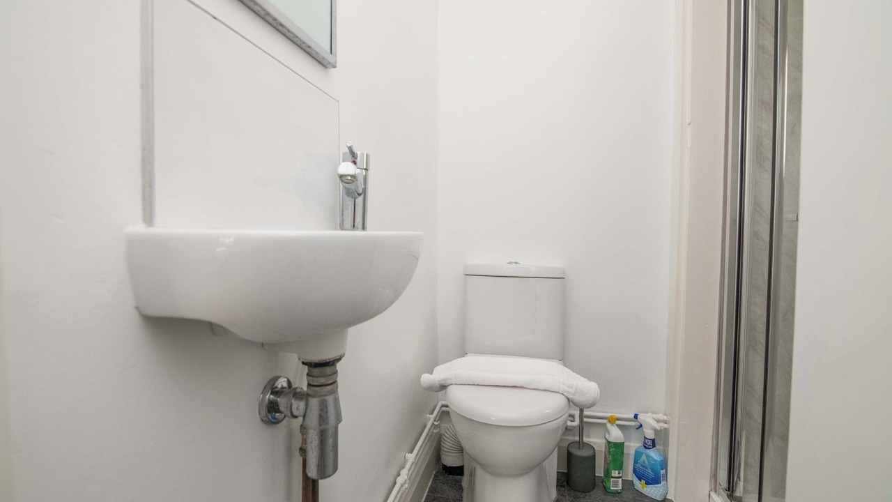 Photo of Bathroom in Stratford-upon-Avon