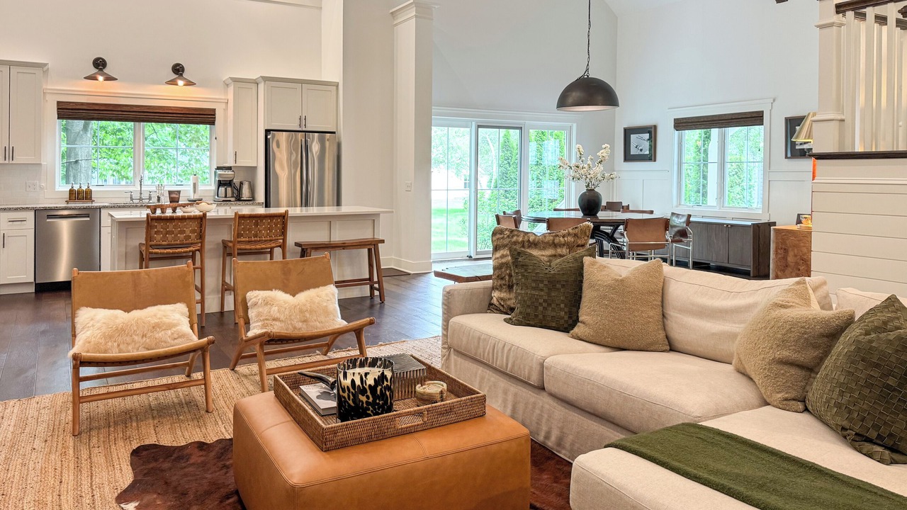 Photo of Livingroom in Harbor Springs