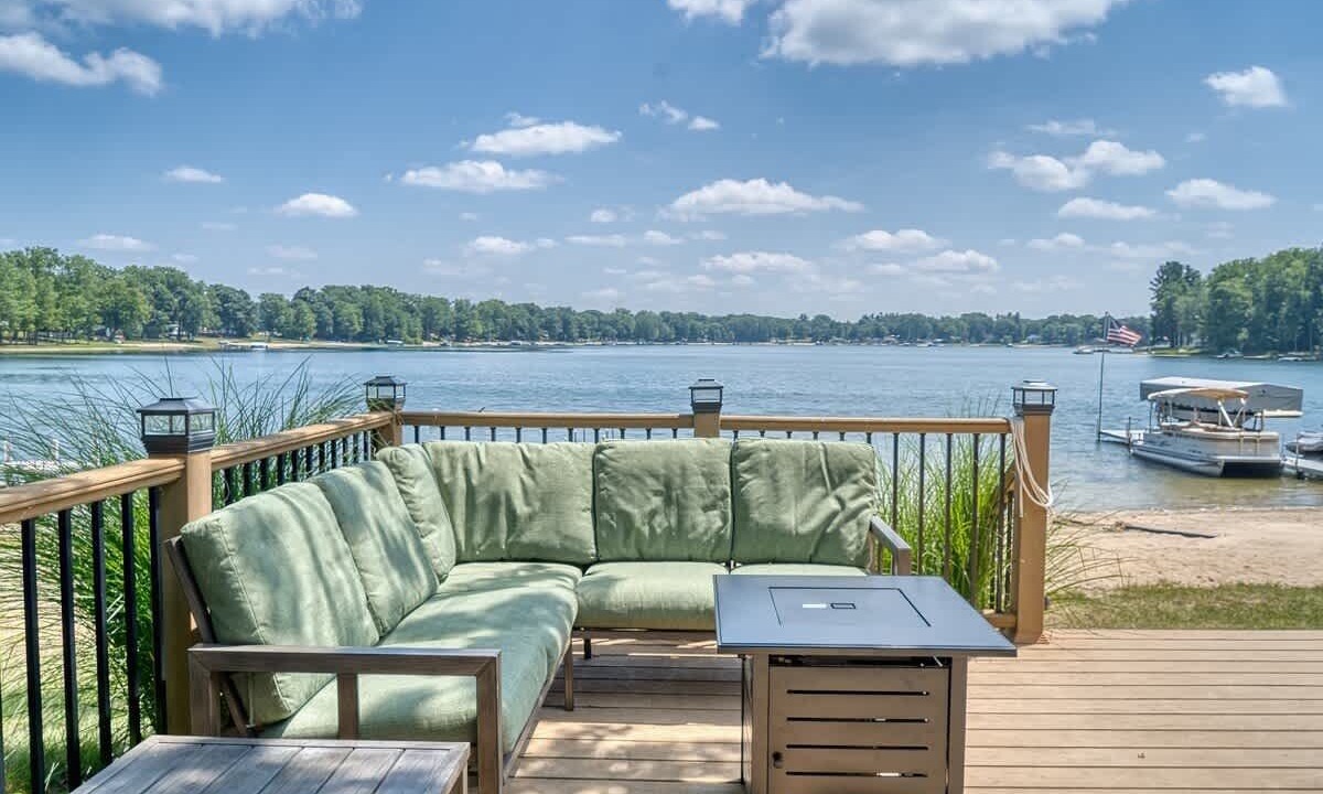 Photo of Outdoor in Coral
