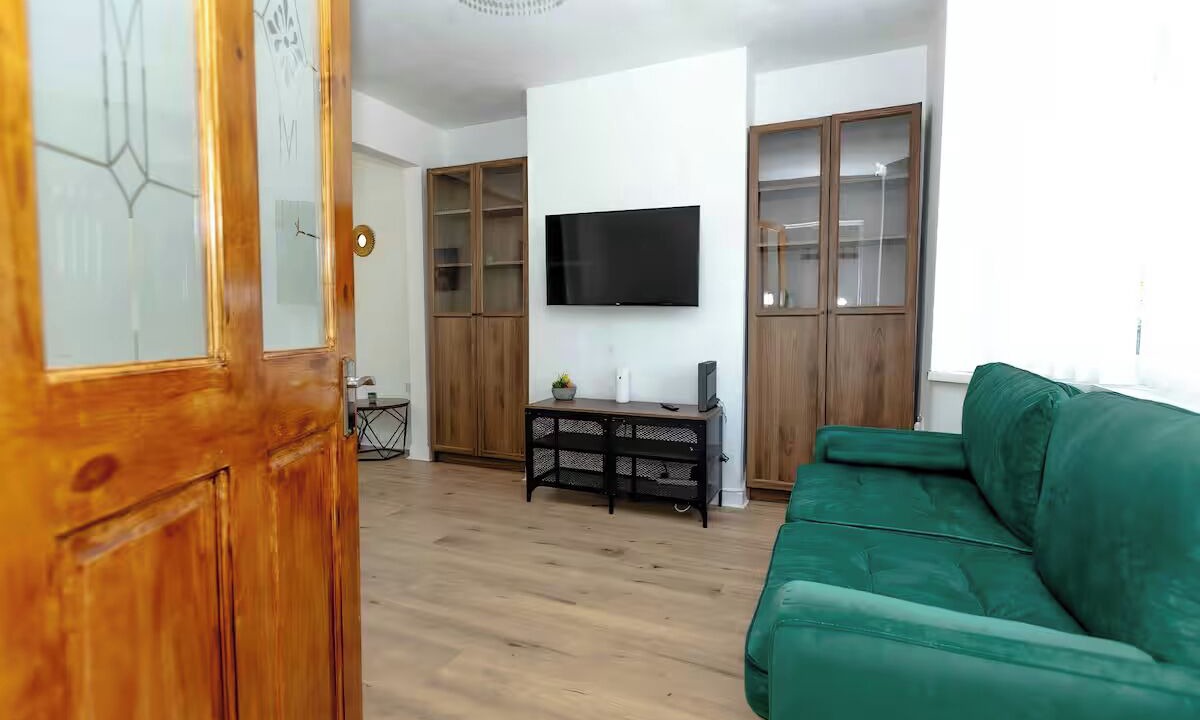 Photo of Livingroom in Filton