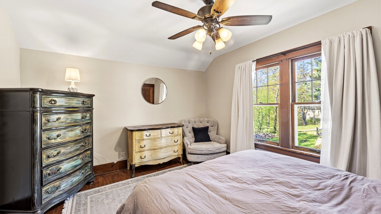 Photo of Bedroom in South Haven