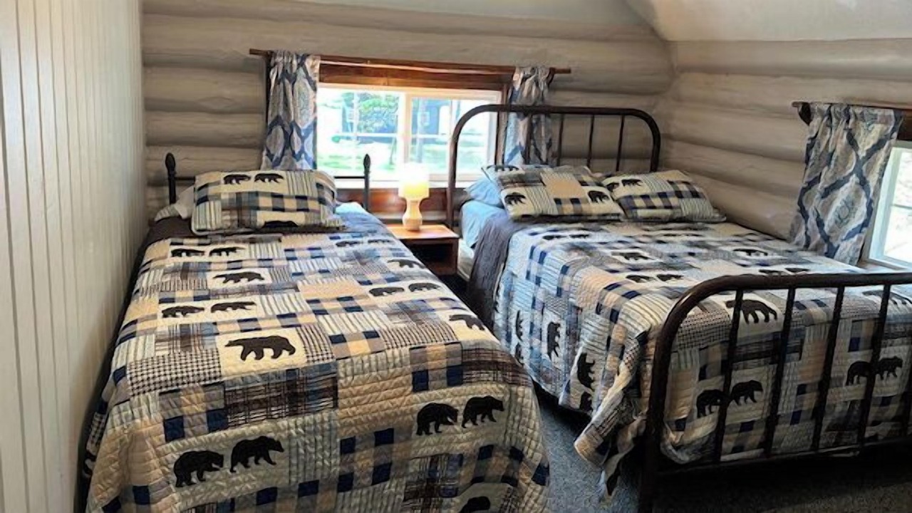 Photo of Bedroom in Au Train