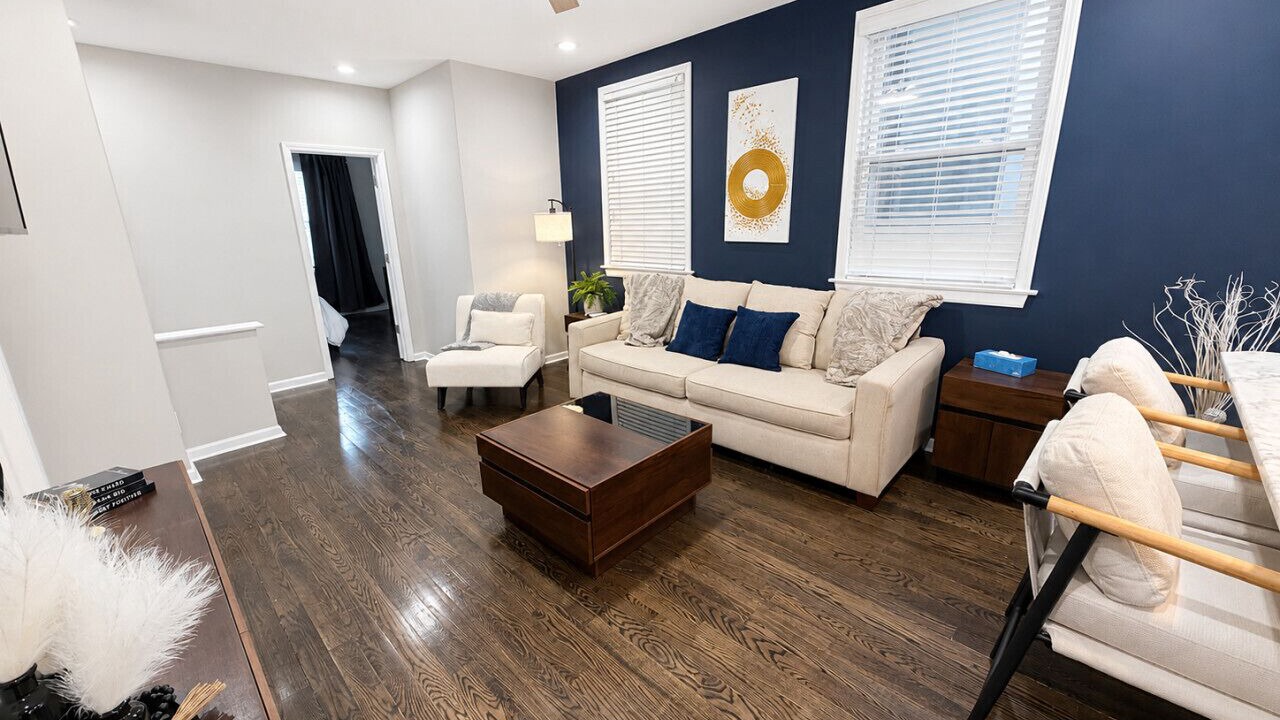 Photo of Livingroom in Roscoe Village