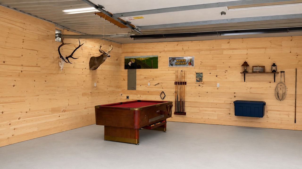 Photo of Bedroom in Lake Leelanau