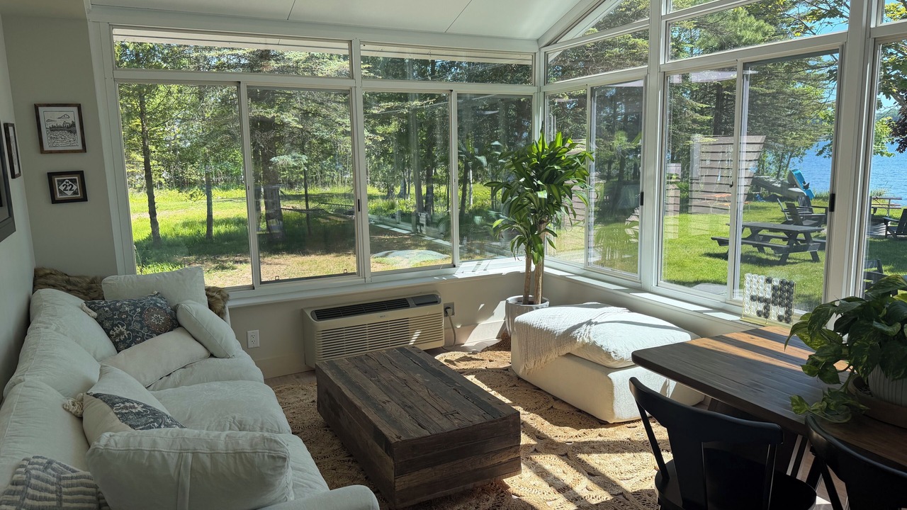 Photo of Livingroom in Lake Leelanau
