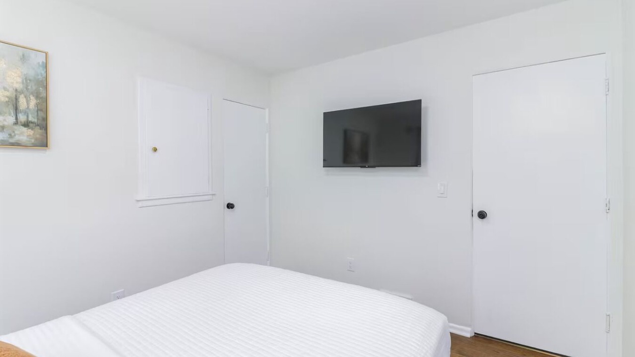 Photo of Bedroom in Garden City