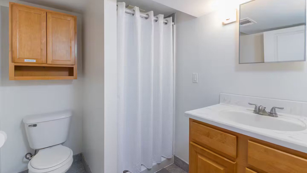 Photo of Bathroom in Garden City