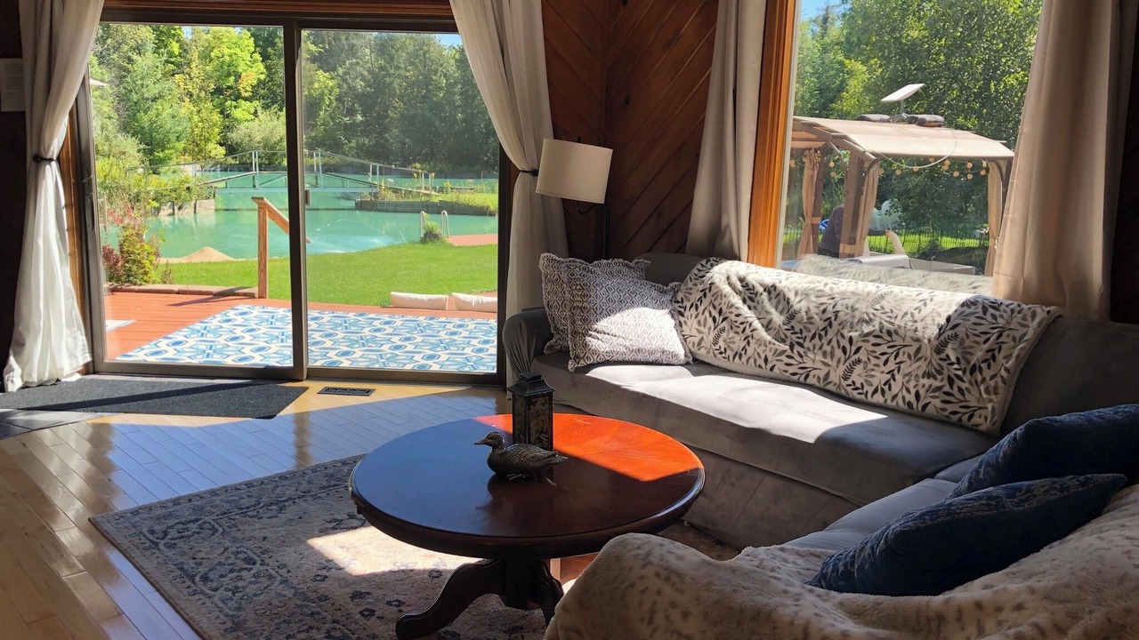 Photo of Livingroom in Fife Lake