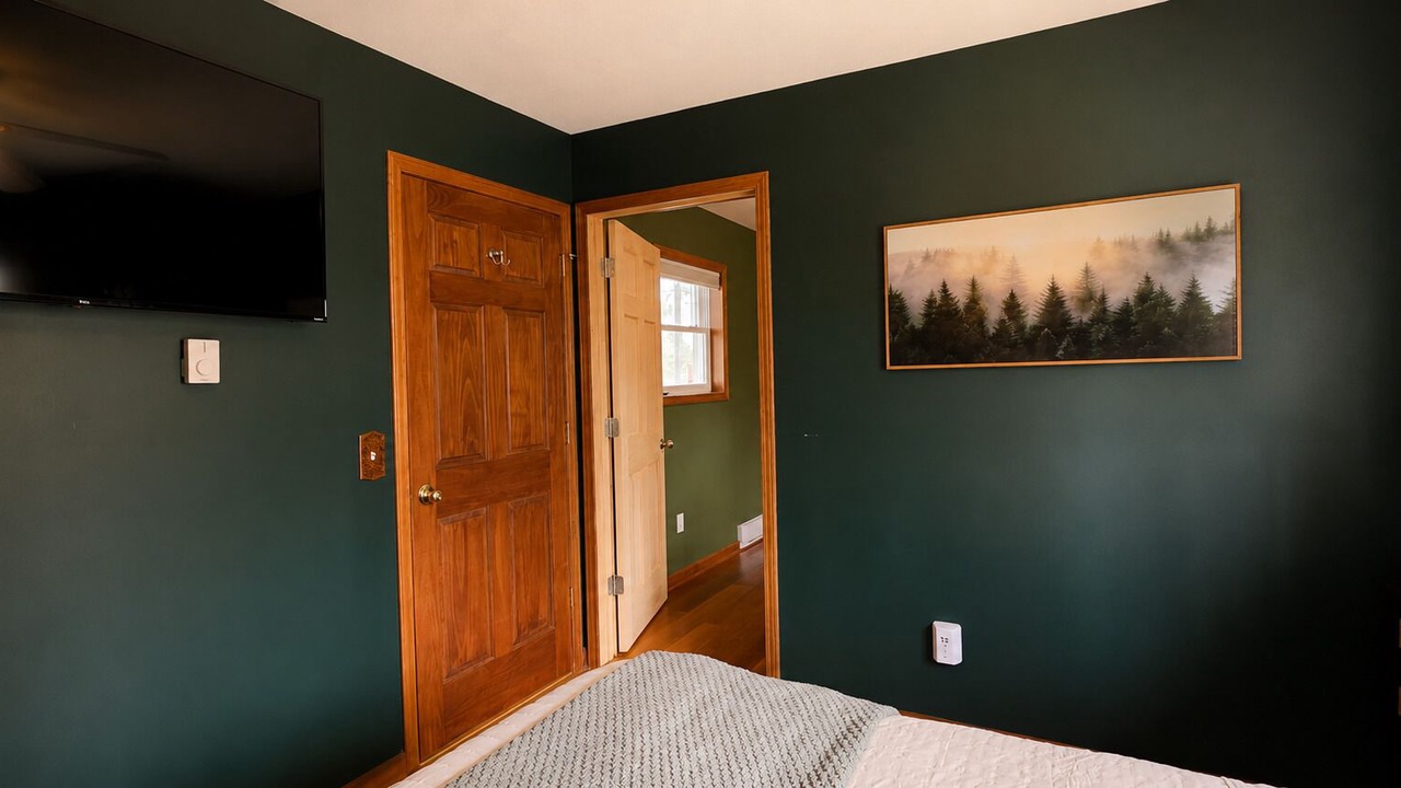 Photo of Bedroom in Higgins Lake