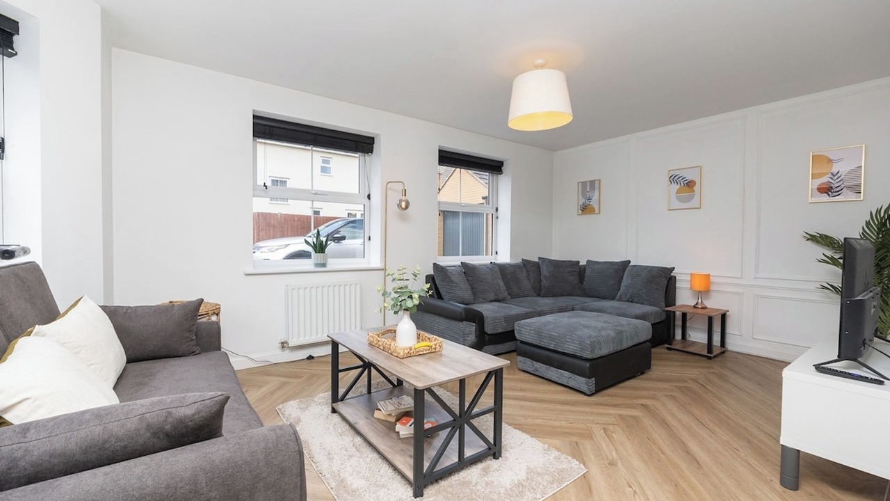 Photo of Livingroom in Patchway