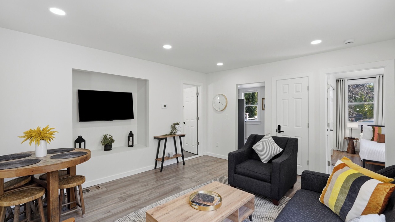 Photo of Livingroom in Ypsilanti