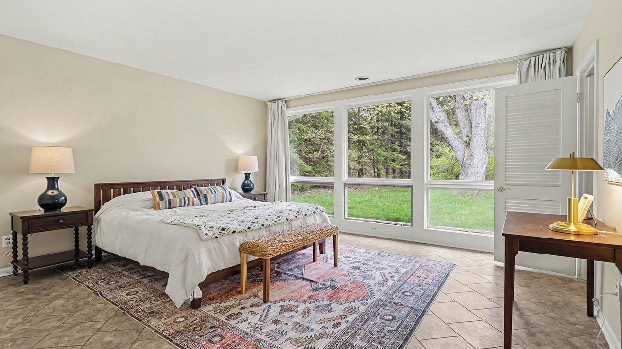 Photo of Bedroom in South Haven