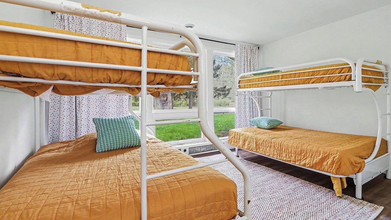 Photo of Bedroom in South Haven