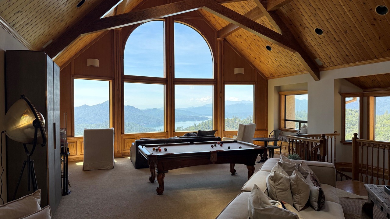 Photo of Livingroom in Lakehead