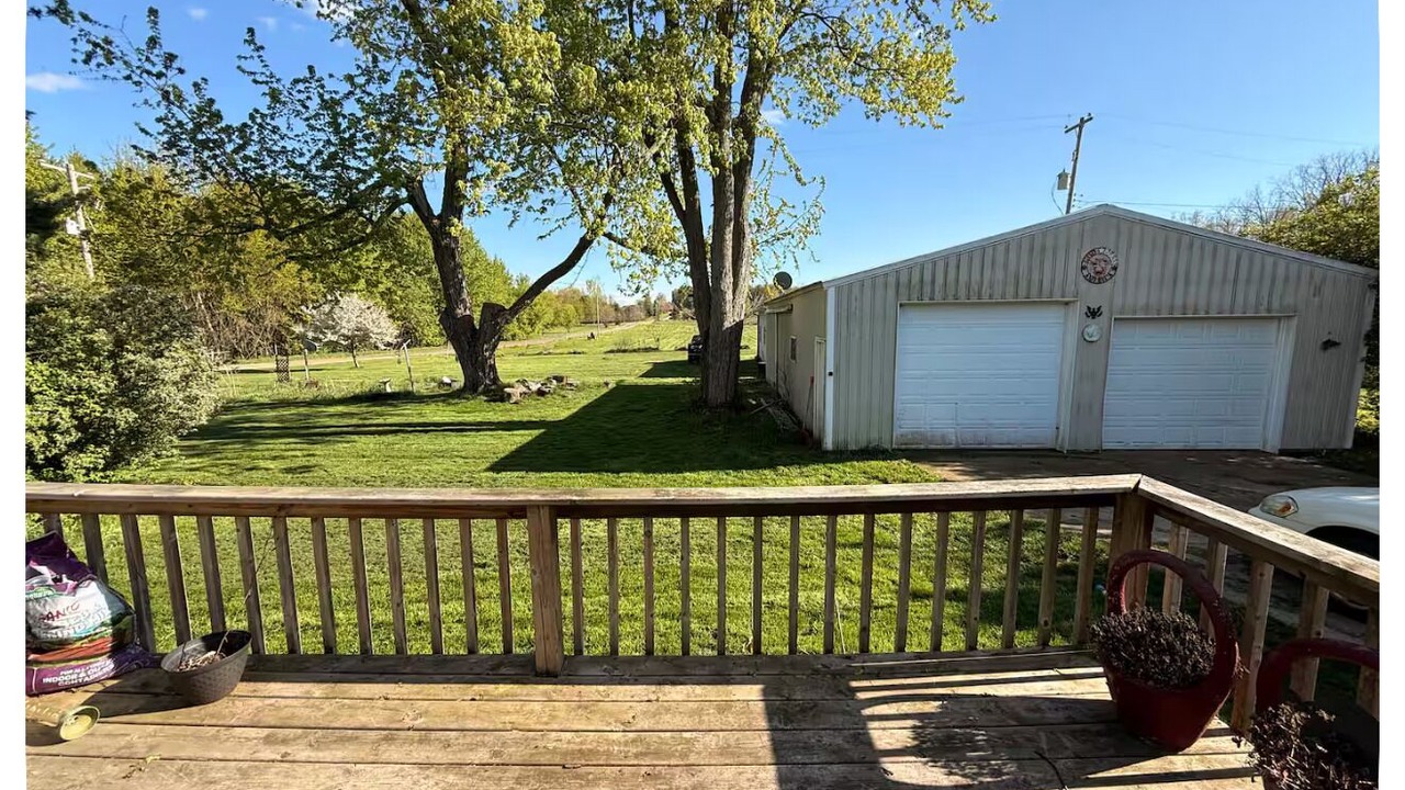 Photo of Outdoor in Dowling