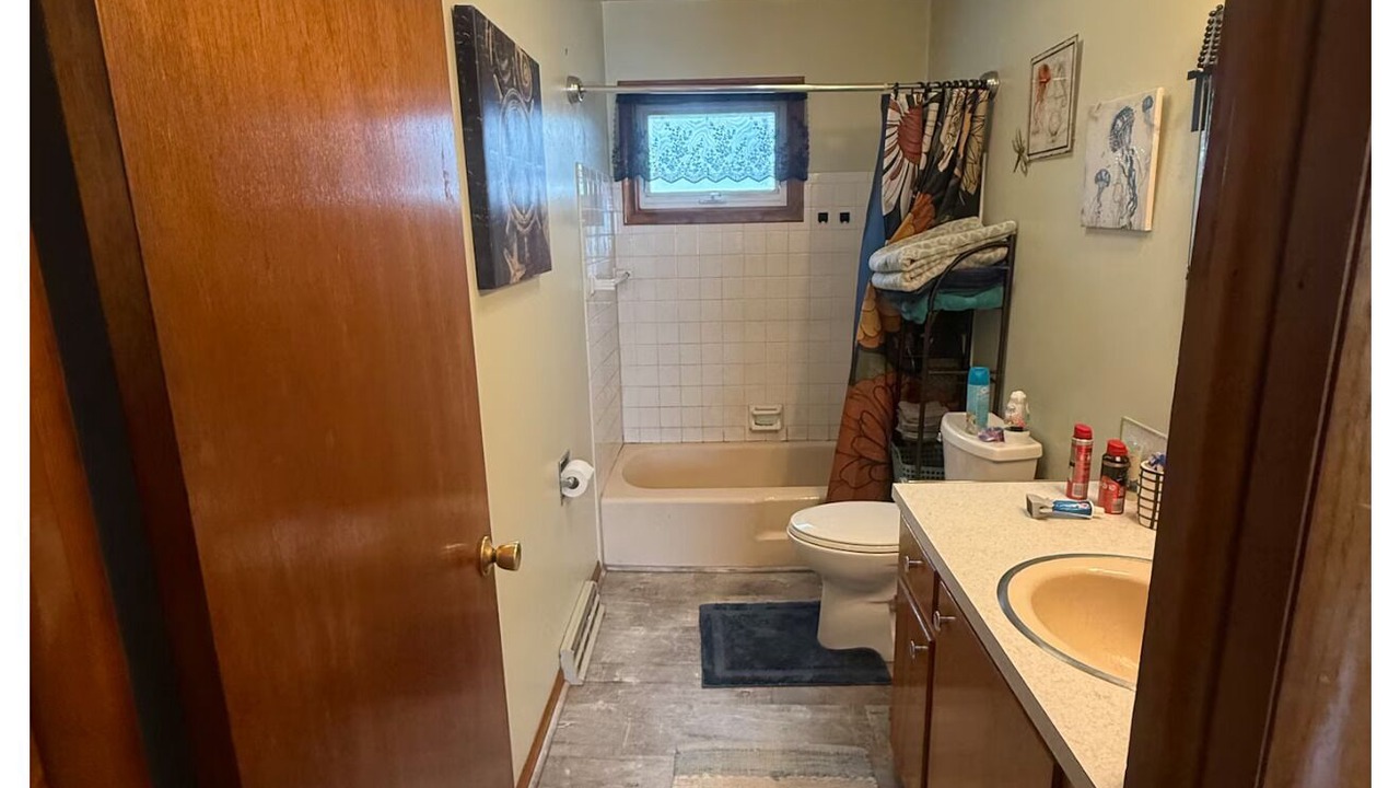 Photo of Bathroom in Dowling