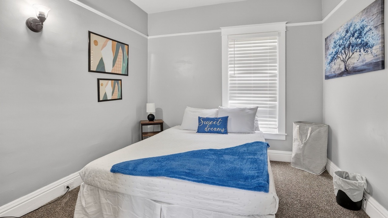 Photo of Bedroom in Bay City