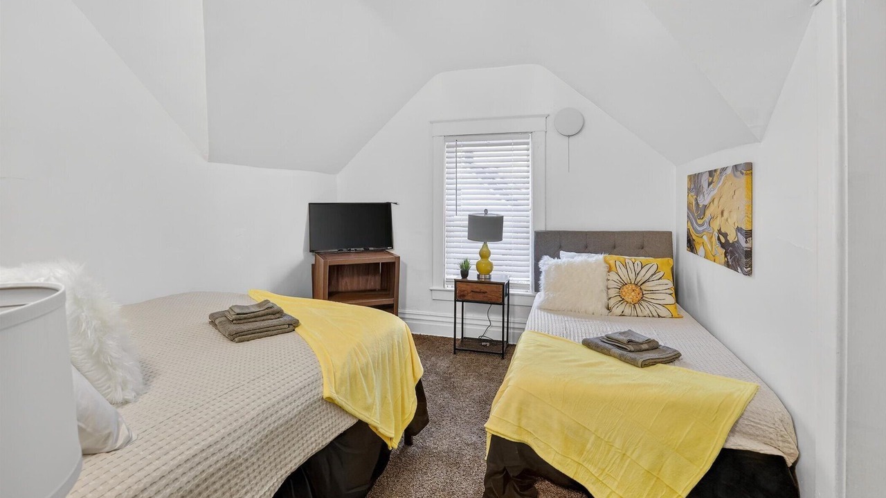 Photo of Bedroom in Bay City