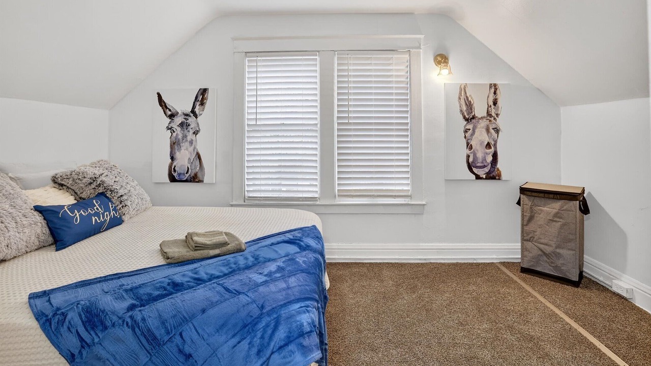 Photo of Bedroom in Bay City