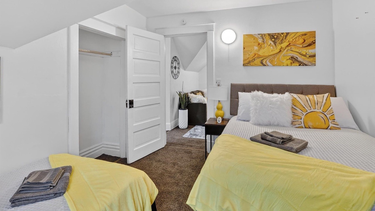 Photo of Bedroom in Bay City
