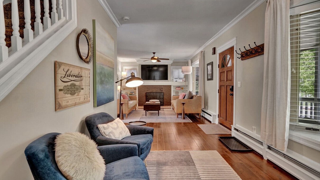 Photo of Livingroom in Royal Oak