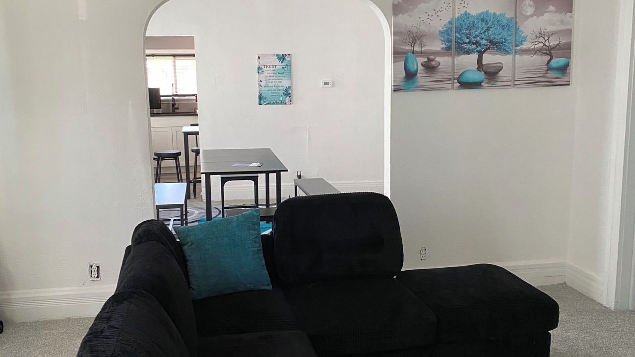 Photo of Livingroom in Downtown Toledo