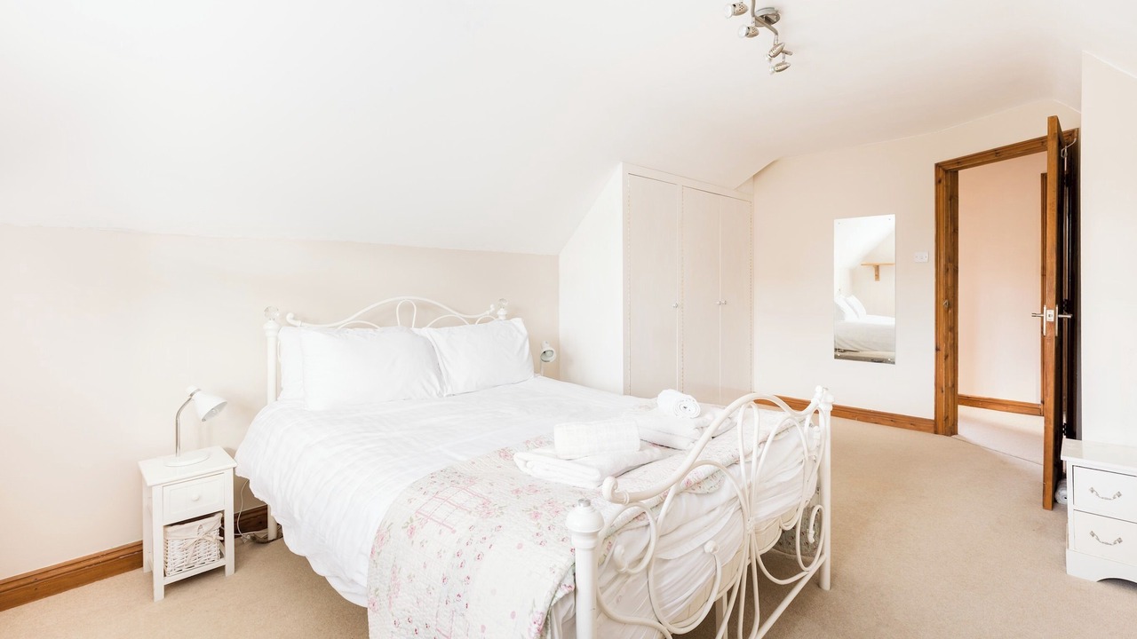 Photo of Bedroom in Bourton