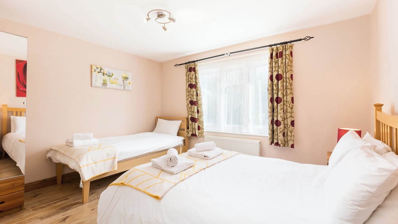 Photo of Bedroom in Bourton