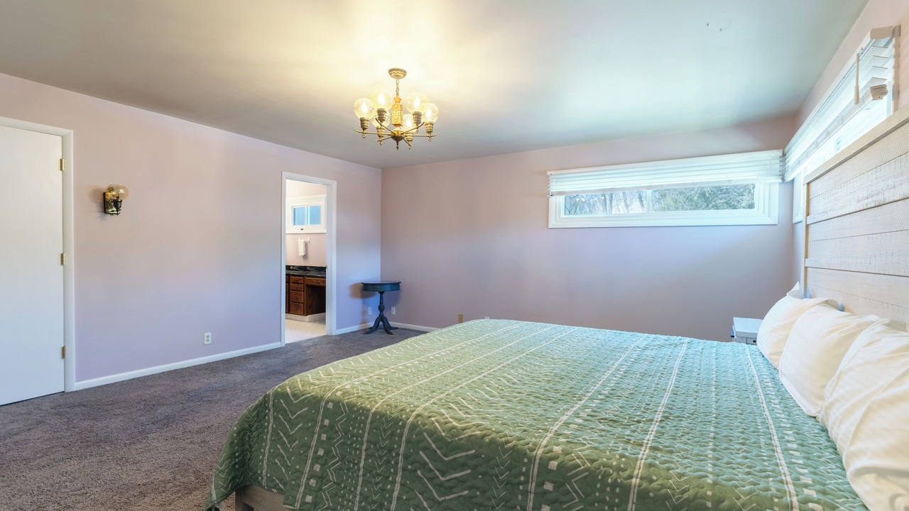 Photo of Bedroom in Paw Paw