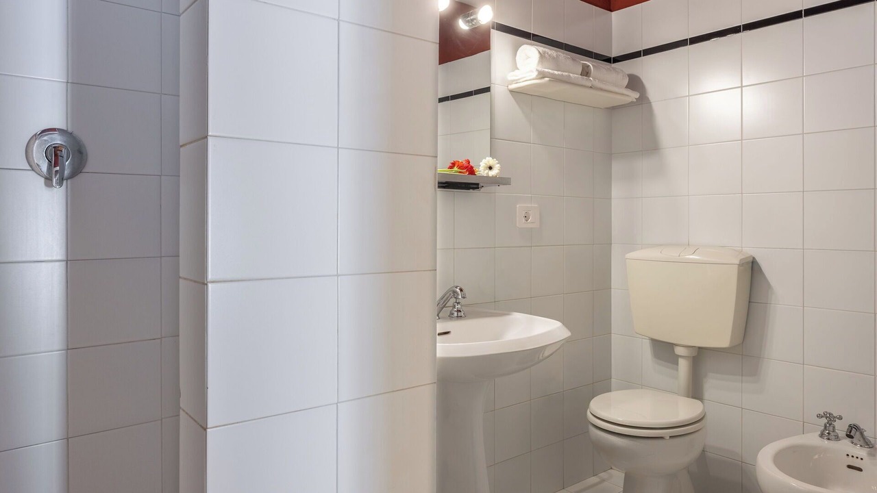Photo of Bathroom in Sambuca