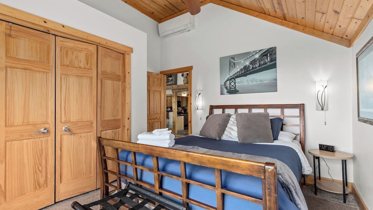 Photo of Bedroom in Little Suamico