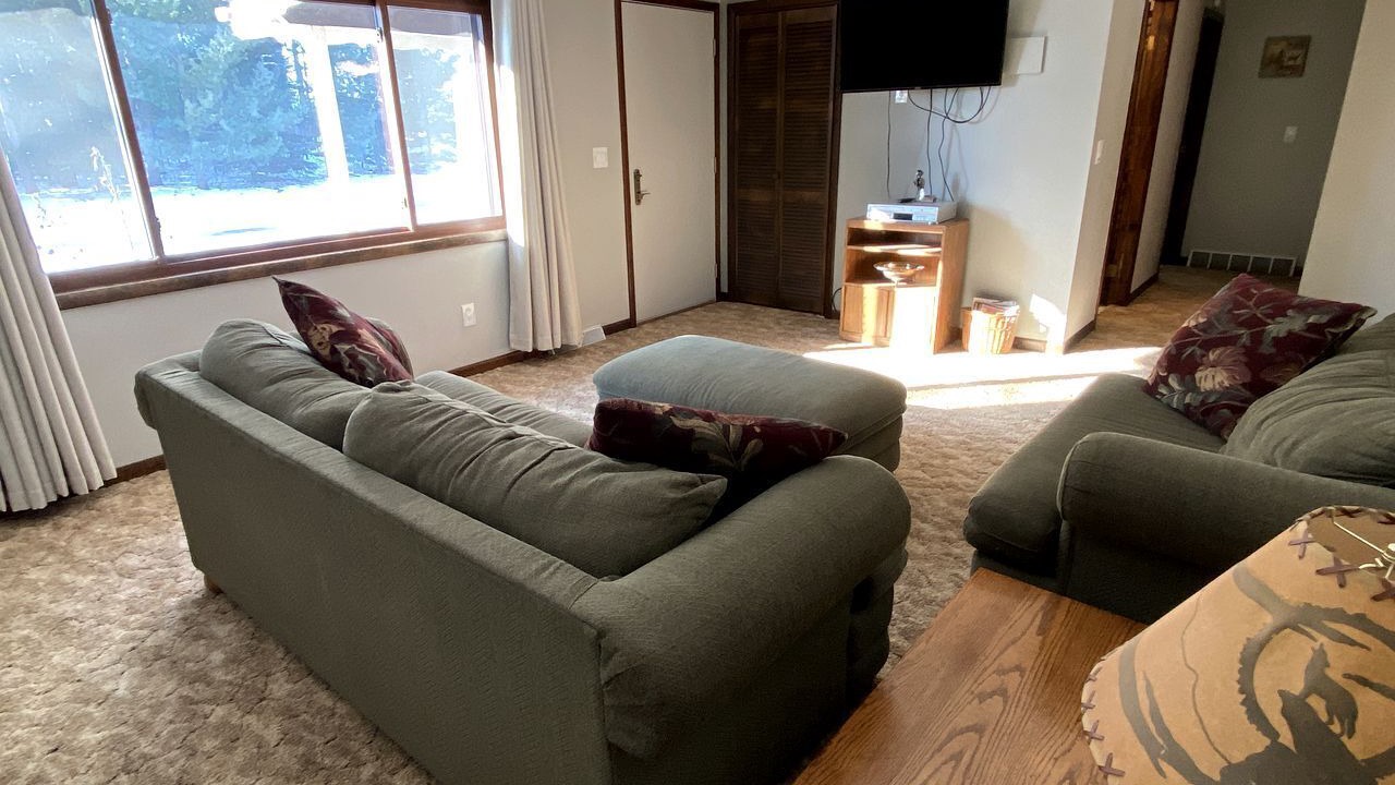 Photo of Livingroom in Cadillac