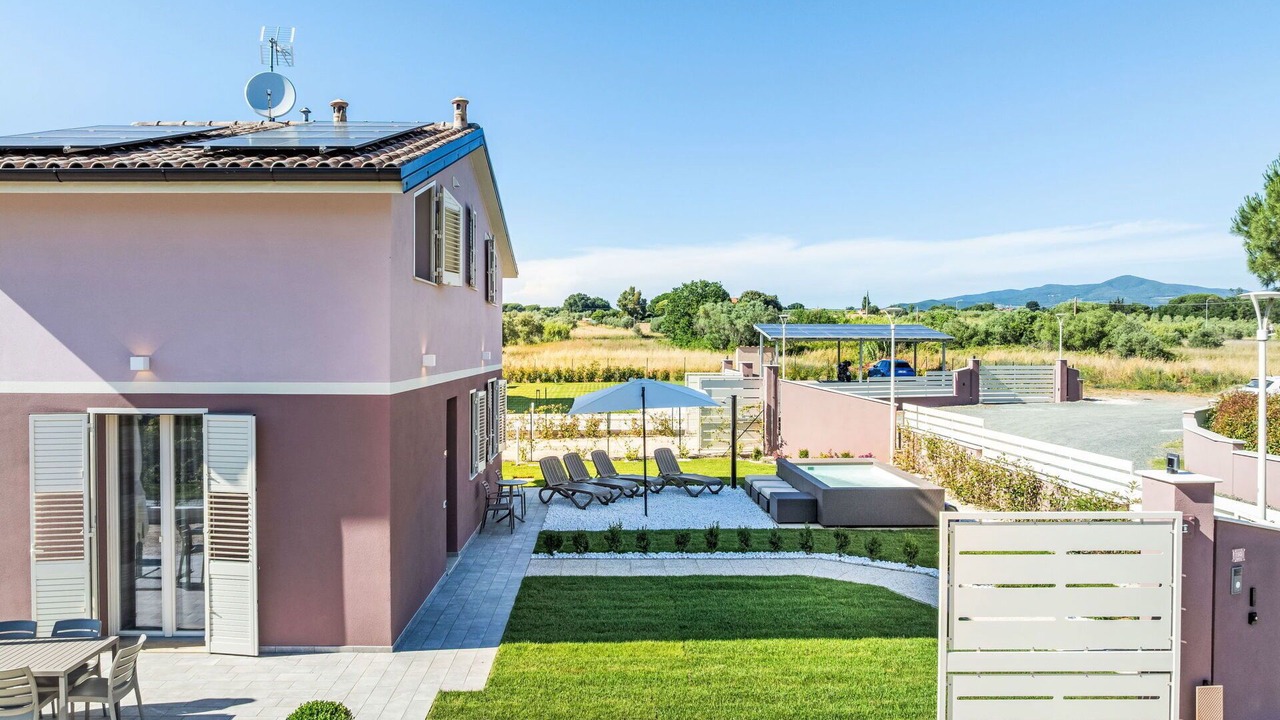 Photo of Outdoor in Cecina